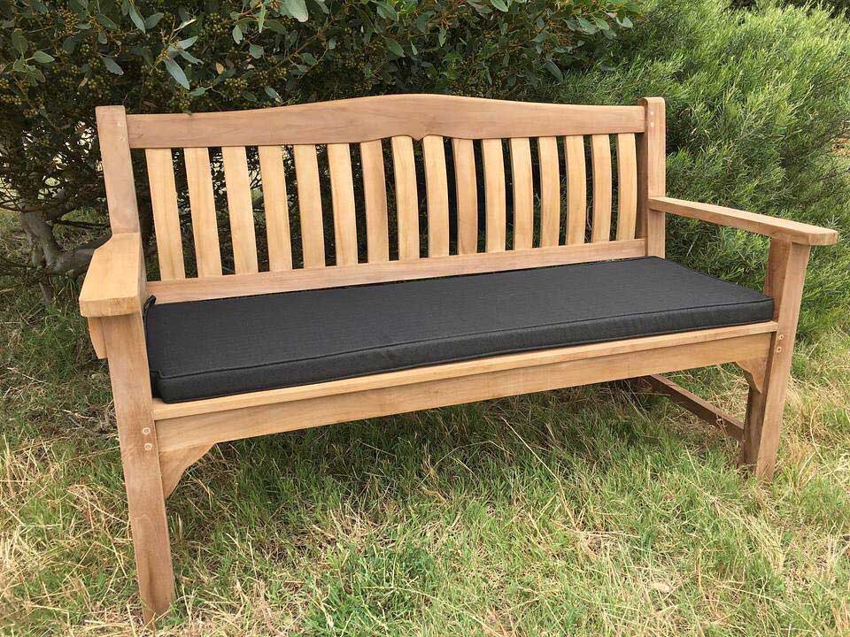 Benefits of Teak Furniture for Your Garden