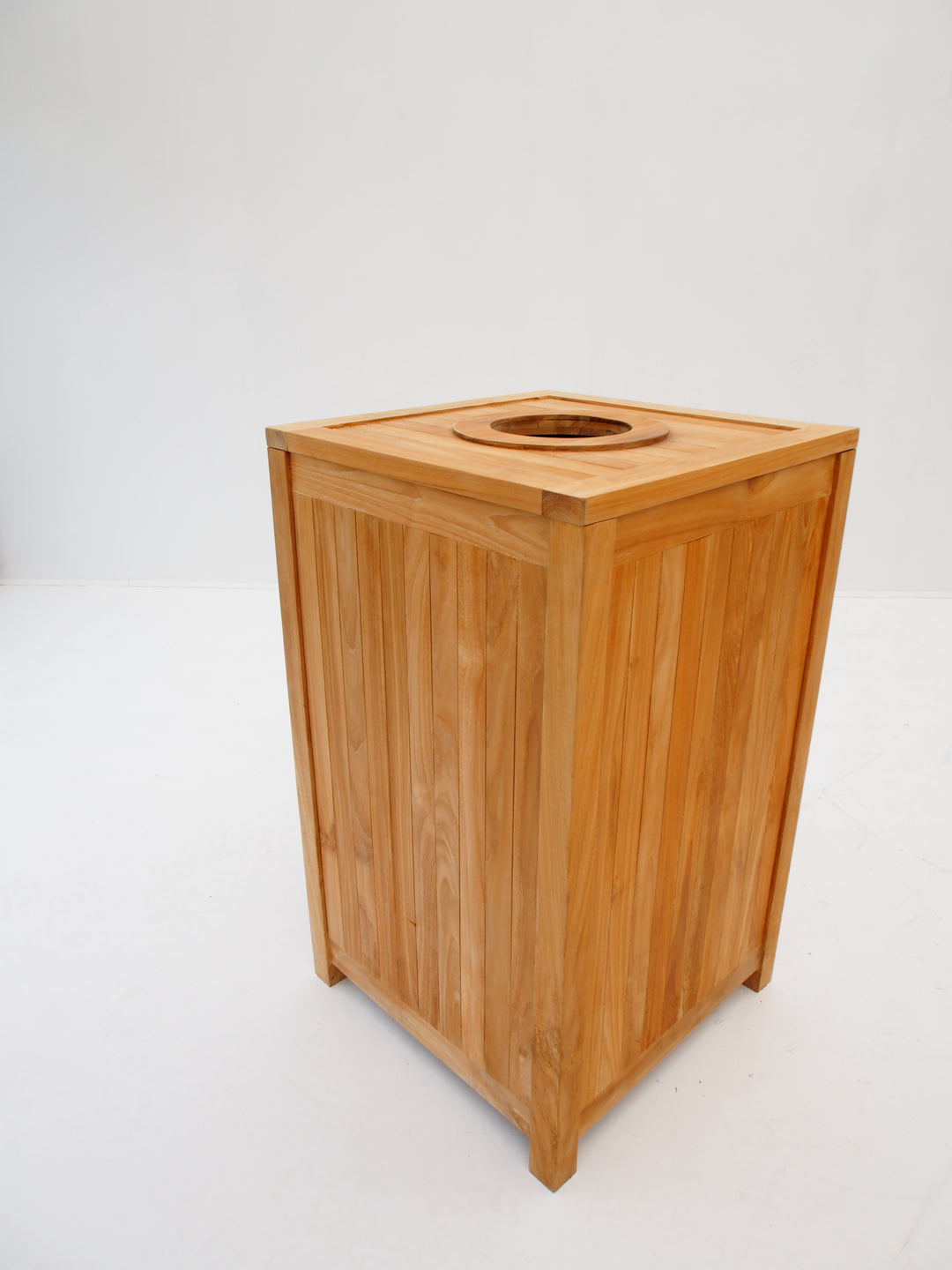 Rubbish Bin - The Teak Place 